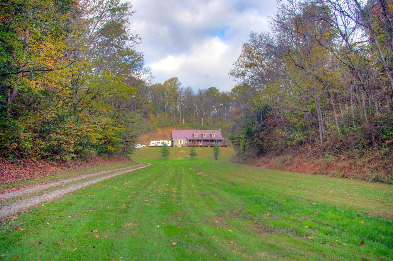 255 Green Valley Road Newport, TN 37821 - Photo 2 of 33 IMGP2067_8_9Enhancer (Custom)