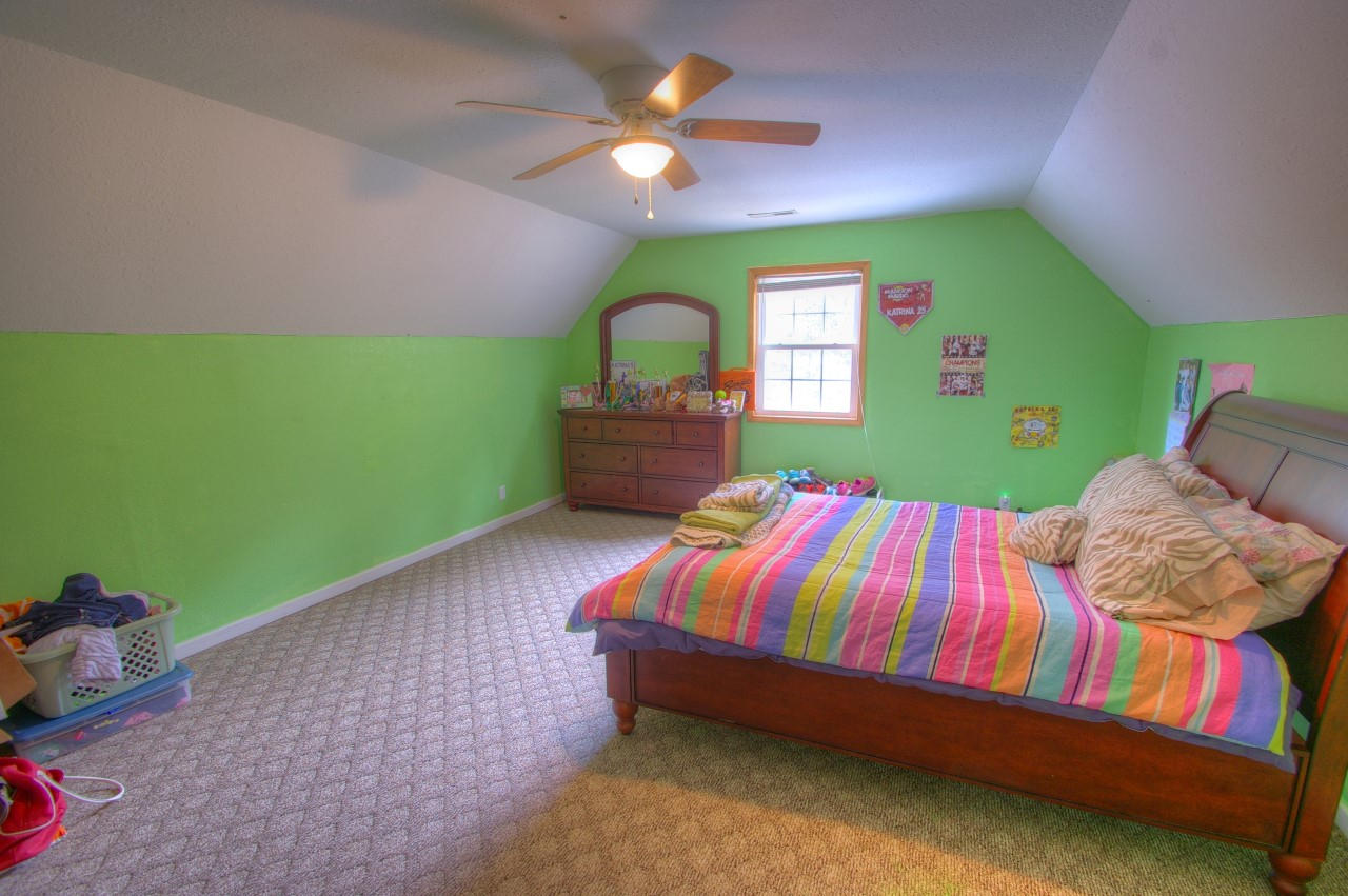255 Green Valley Road Newport, TN 37821 - Photo 18 of 33 Bdrm 2