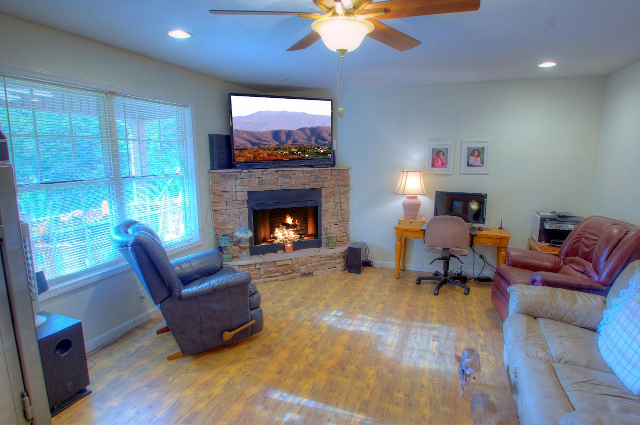 255 Green Valley Road Newport, TN 37821 - Photo 6 of 33 Den