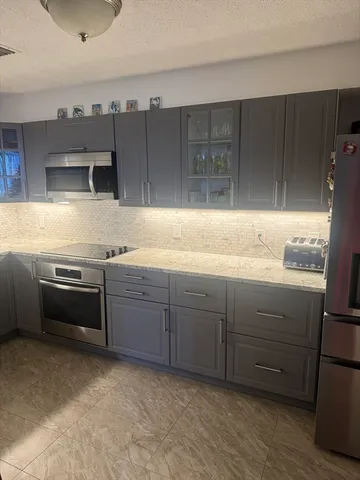 $3,100 | 1004 Paradise Road, Unit 3N, Swampscott, MA 01907