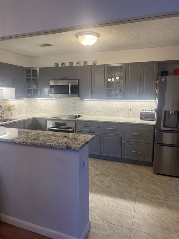 1004 Paradise Road, Unit 3N Swampscott, MA 01907 - Photo 3 of 29