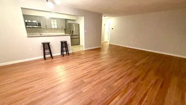 $2,800 | 1004 Paradise Road, Unit 3N, Swampscott, MA 01907