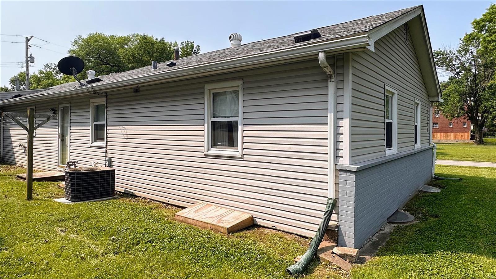 2400 Edison Avenue Granite City, IL 62040 - Photo 7 of 28