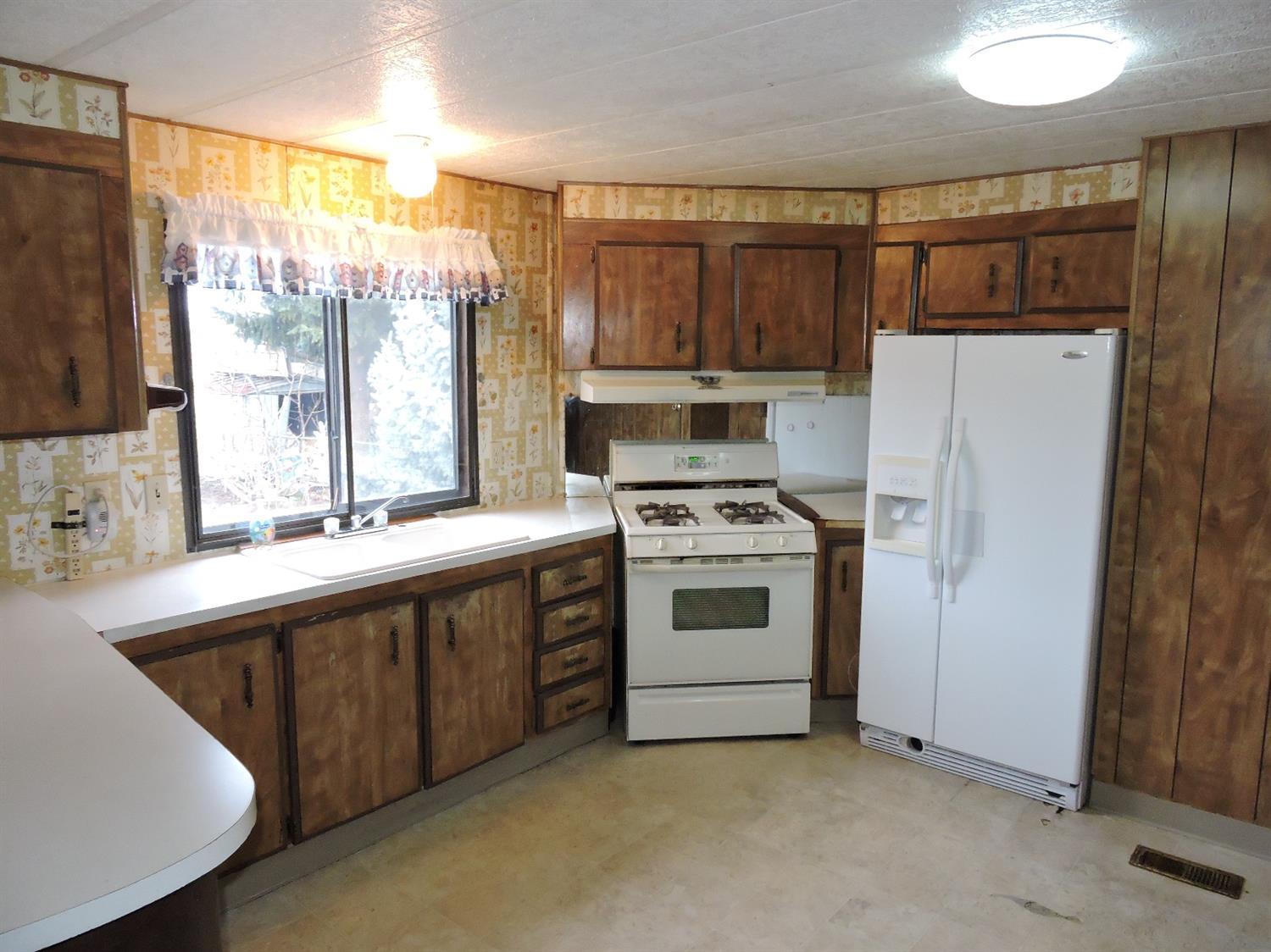 6411 Wagner Creek Road Talent, OR 97540 - Photo 4 of 14 Additional Photo