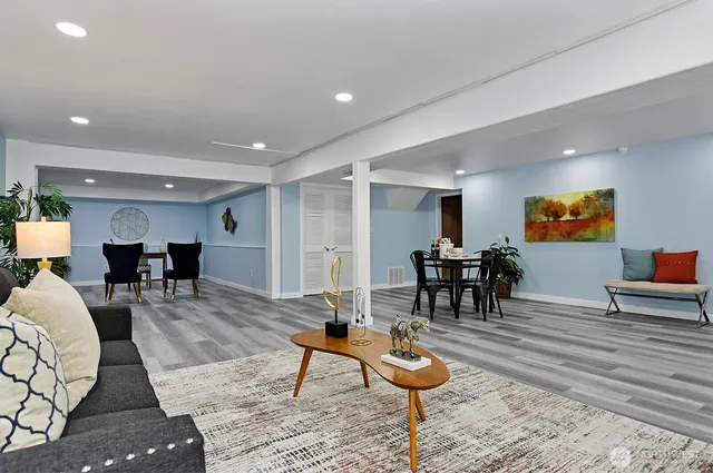 $769,500 | 12330 Southeast 204th Street, Kent, WA 98031