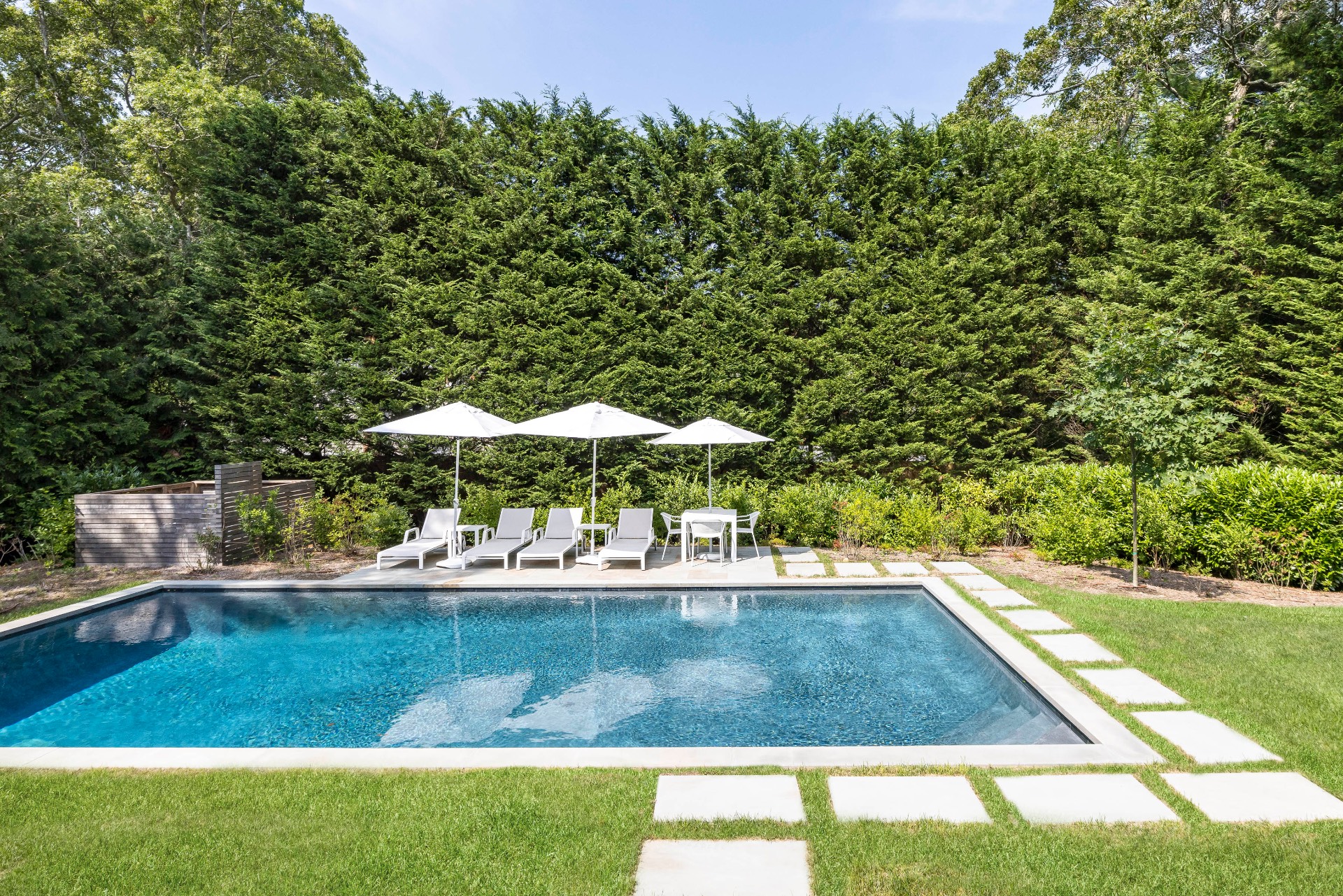 178 Kings Point Road East Hampton, NY 11937 - Photo 2 of 38