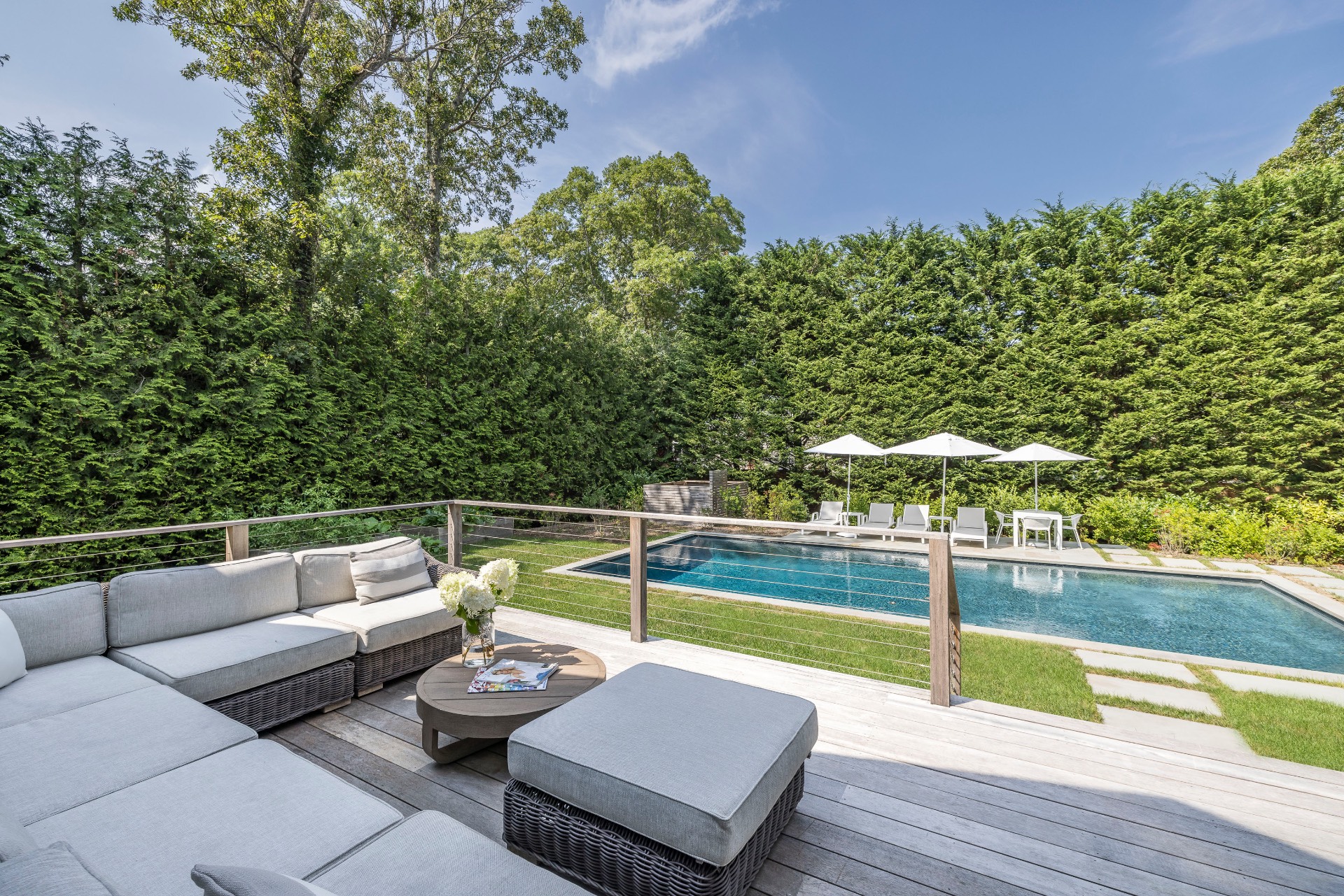 178 Kings Point Road East Hampton, NY 11937 - Photo 3 of 38