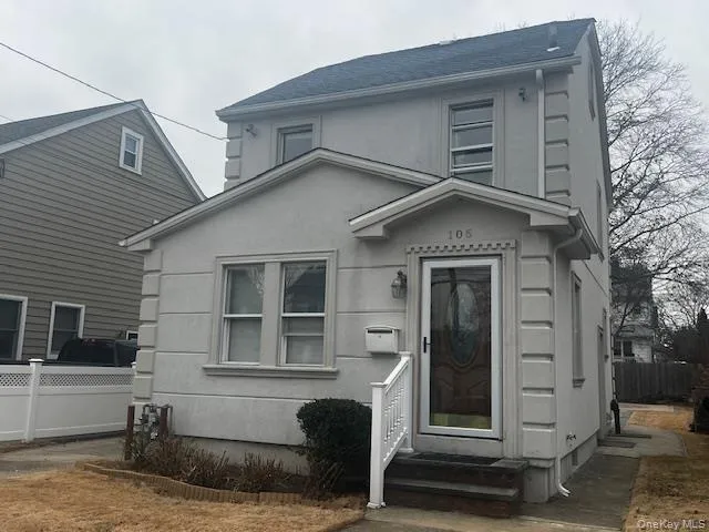 $2,500 | 105 Fordham Street, Unit 1, Williston Park, NY 11596