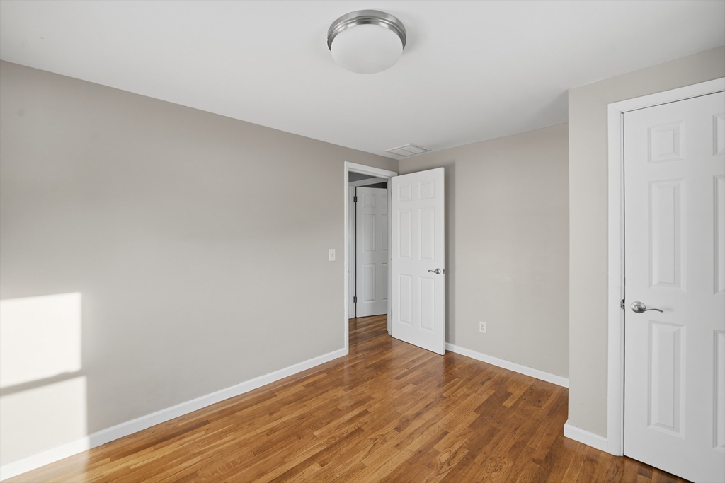 52 Falmouth Road Chicopee, MA 01020 - Photo 18 of 32