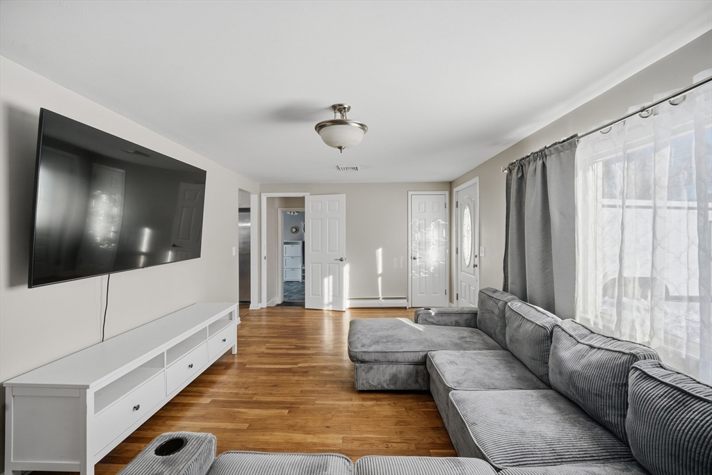 52 Falmouth Road Chicopee, MA 01020 - Photo 20 of 32