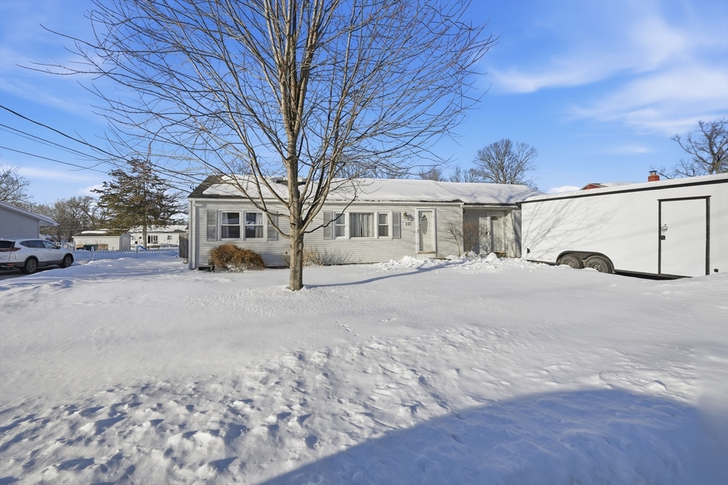 52 Falmouth Road Chicopee, MA 01020 - Photo 2 of 32