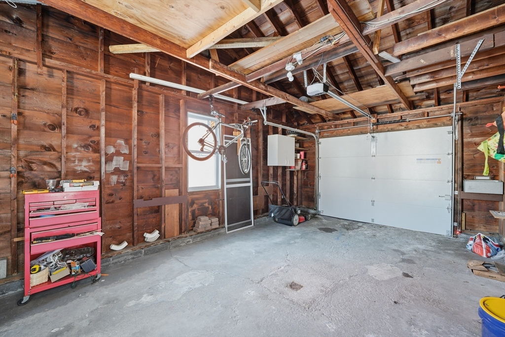 52 Falmouth Road Chicopee, MA 01020 - Photo 28 of 32