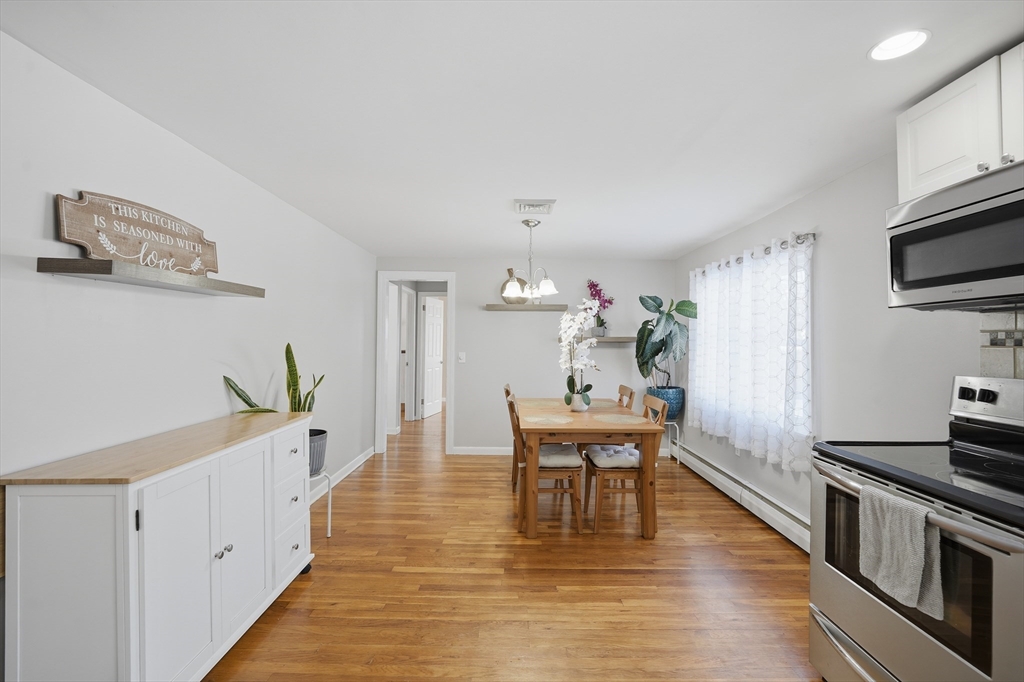 52 Falmouth Road Chicopee, MA 01020 - Photo 8 of 32