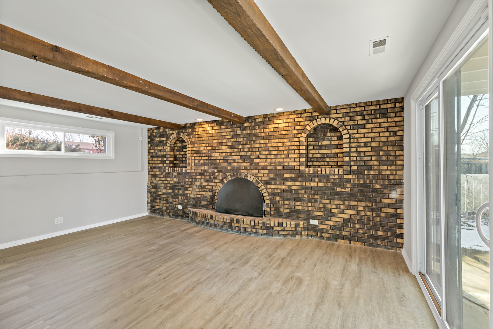 58 Cloverleaf Road Matteson, IL 60443 - Photo 16 of 19 a view of an empty room and wooden floor