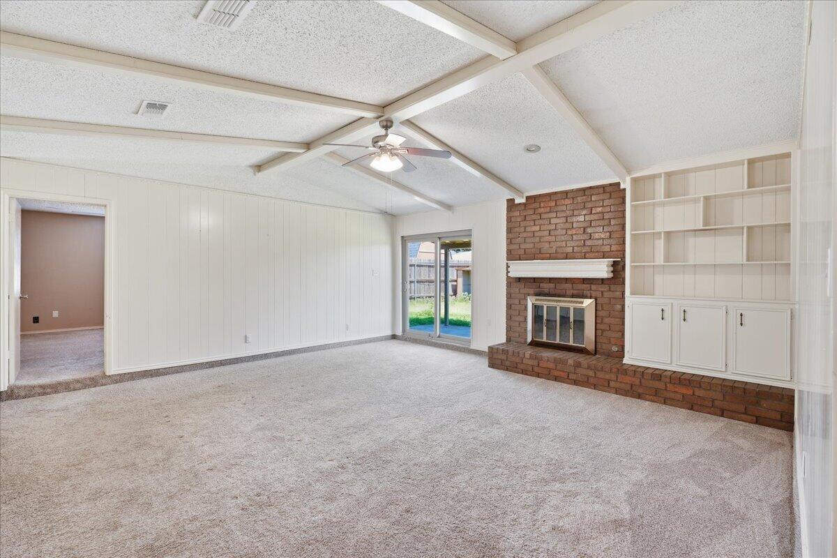 5702 2nd Street Lubbock, TX 79416 - Photo 3 of 22 04-5702_2nd_st_004