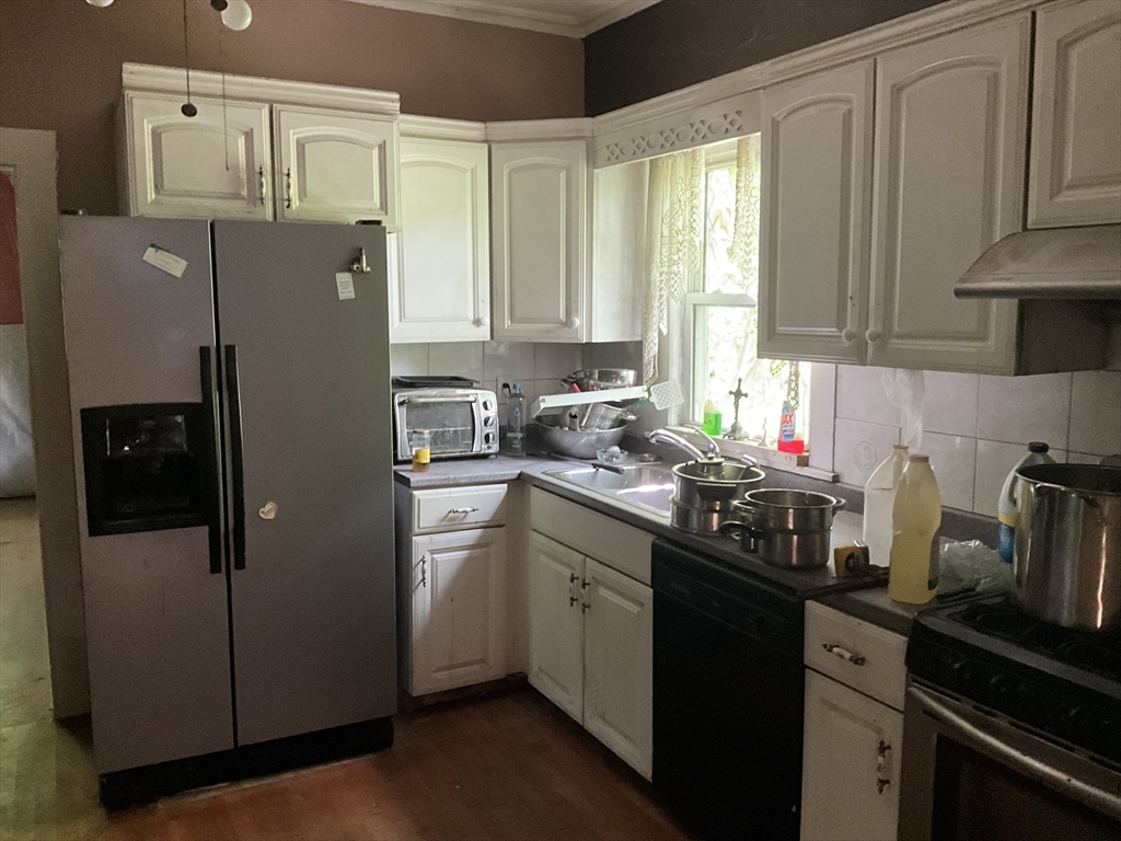 640 Mammoth Road Dracut, MA 01826 - Photo 13 of 21 Gallery Image 13