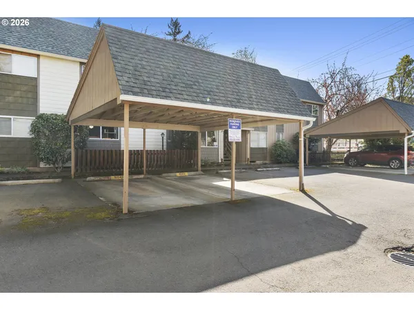 $219,999 | 16851 Southeast Powell Boulevard, Portland, OR 97236
