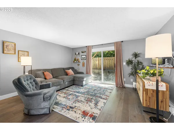 $219,999 | 16851 Southeast Powell Boulevard, Portland, OR 97236