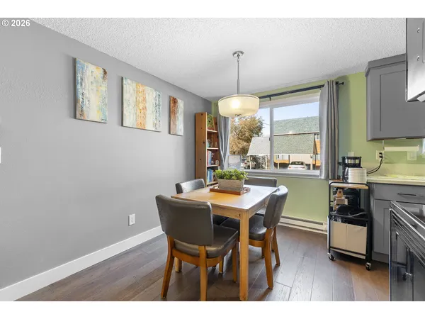 $219,999 | 16851 Southeast Powell Boulevard, Portland, OR 97236