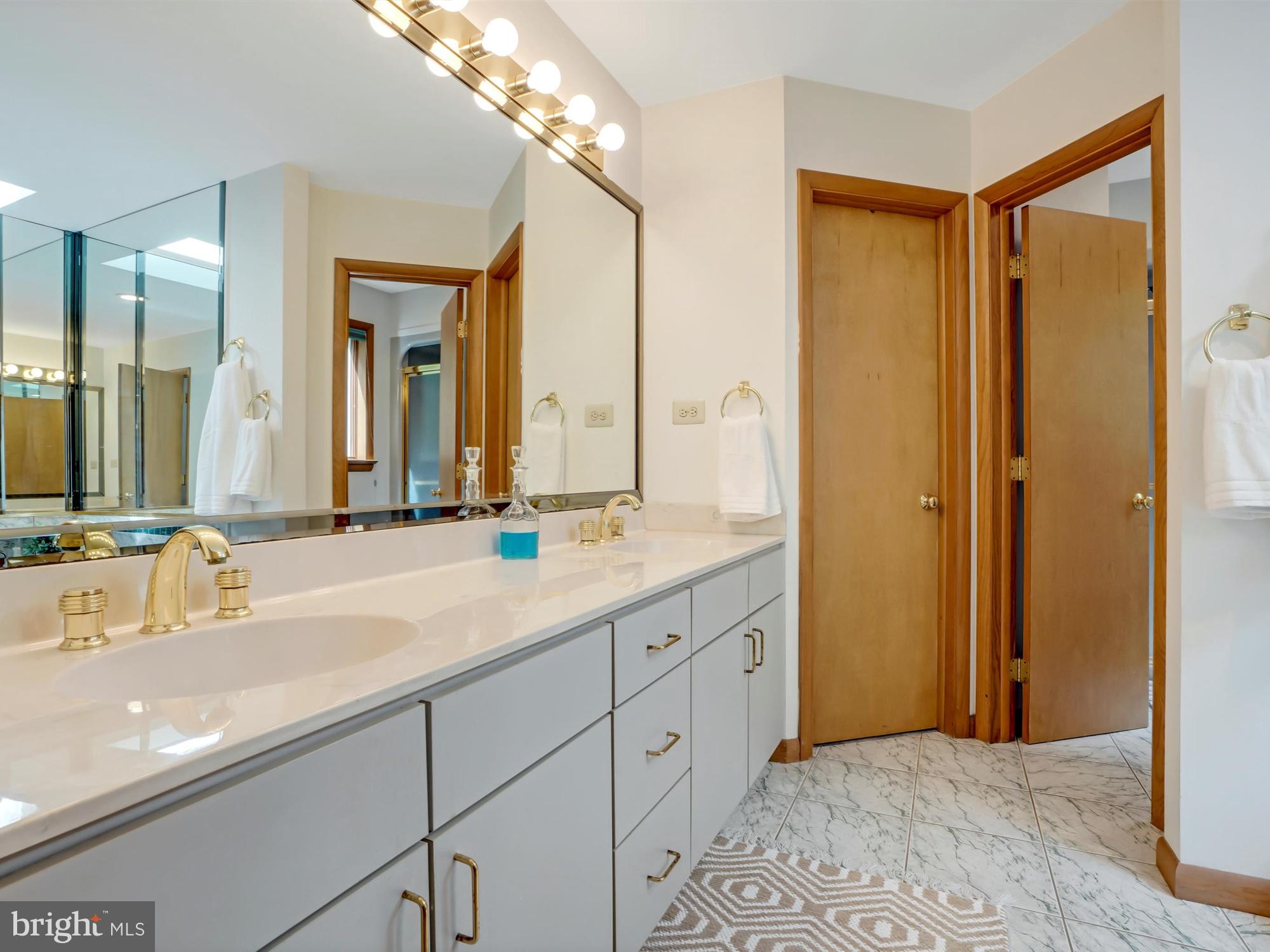 2058 St Peters Road Pottstown, PA 19465 - Photo 15 of 39 Largespa-Like Bathroom in Owners Suite