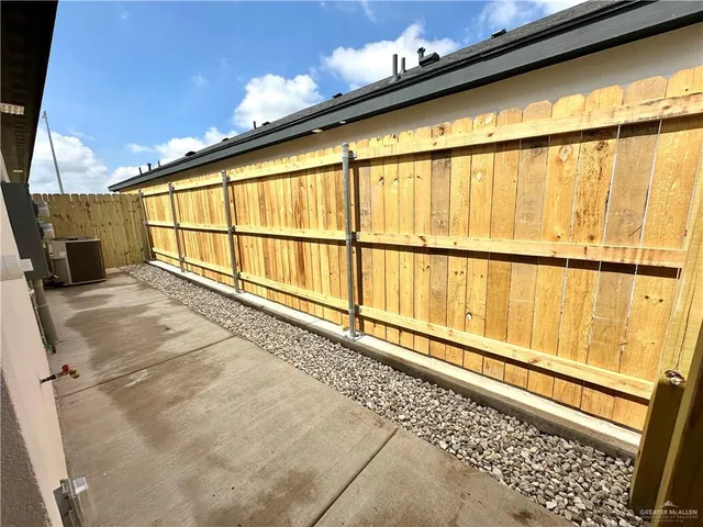 $1,250 | 2100 Selena Street, Unit 1, Mission, TX 78572