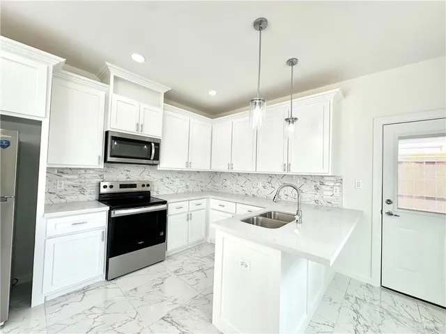 $1,250 | 2100 Selena Street, Unit 1, Mission, TX 78572