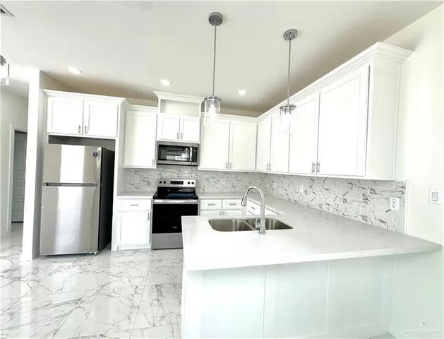 $1,250 | 2100 Selena Street, Unit 1, Mission, TX 78572