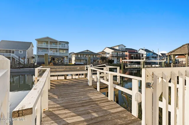 $990,000 | 109 Salisbury Street, Holden Beach, NC 28462
