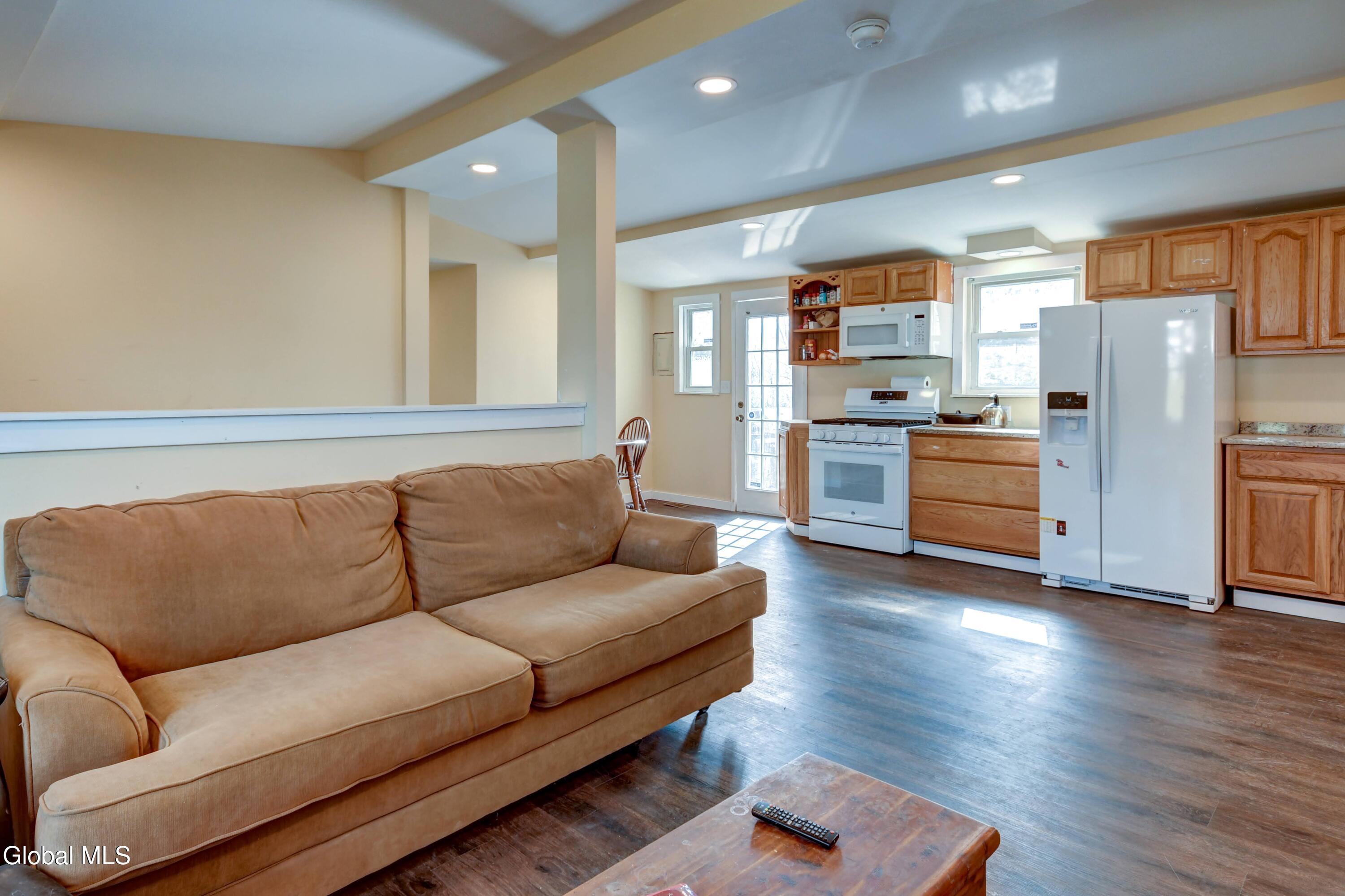 10 Brant Road Johnstown, NY 12095 - Photo 19 of 53 10 Brandt-56