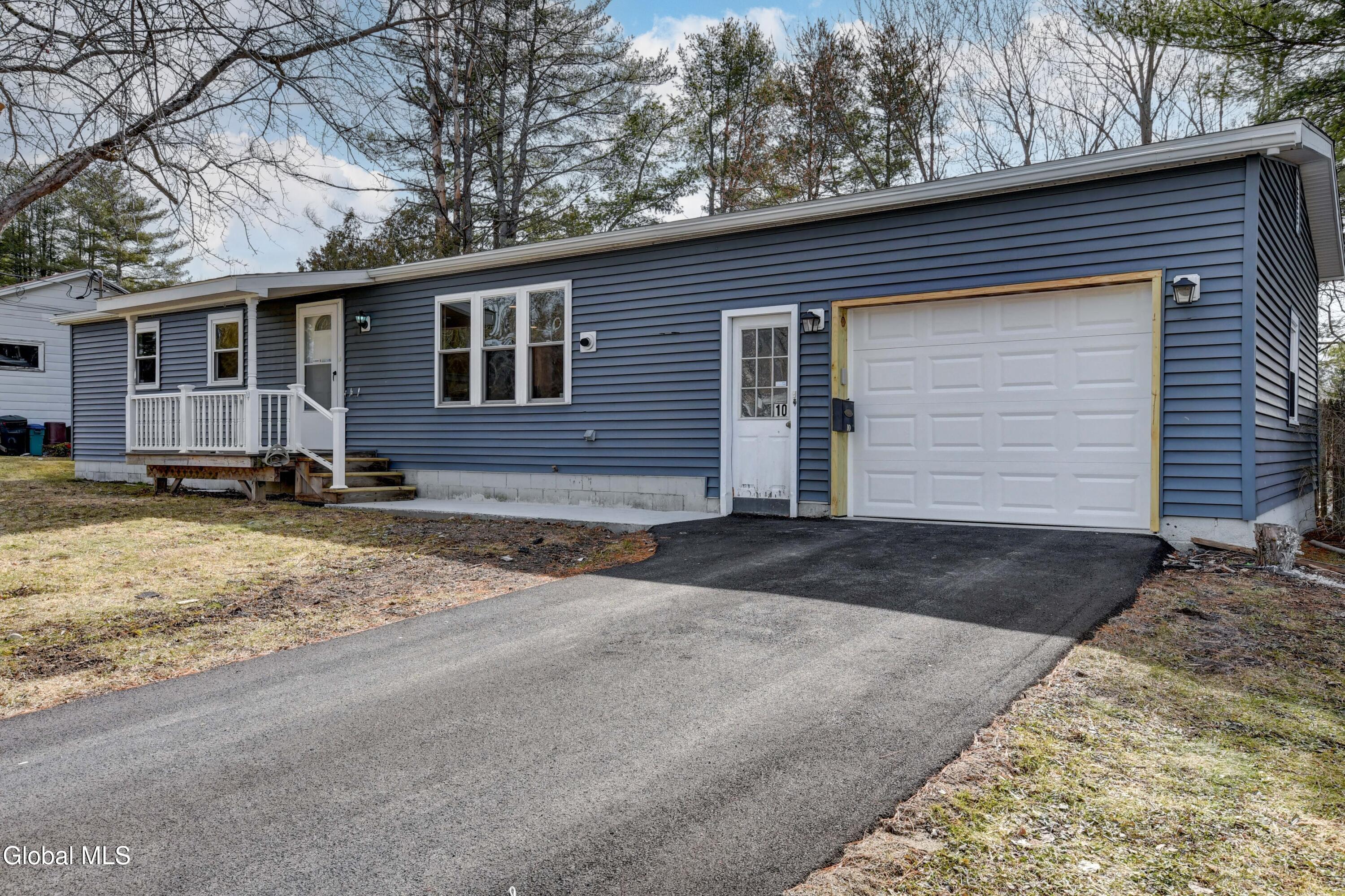 10 Brant Road Johnstown, NY 12095 - Photo 2 of 53 10 Brandt-81