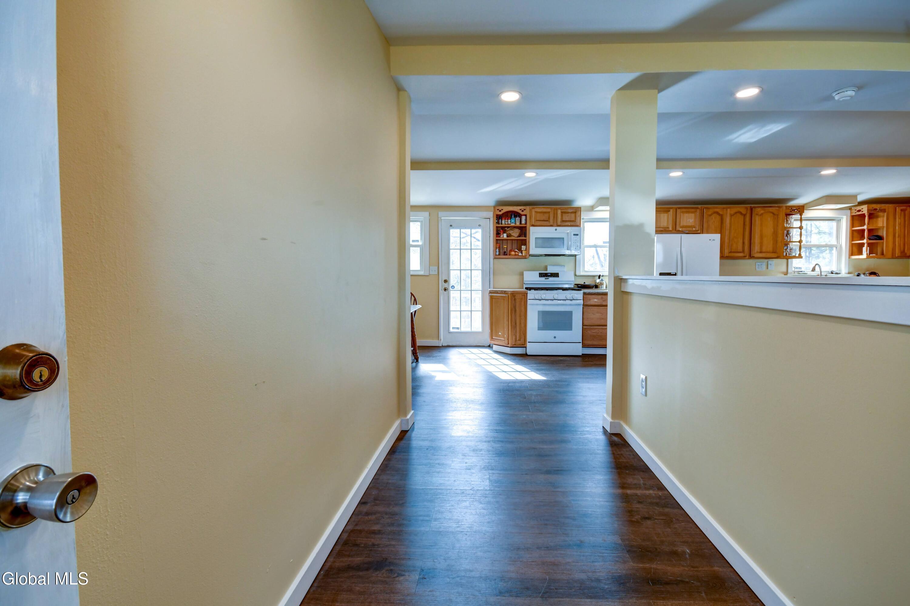 10 Brant Road Johnstown, NY 12095 - Photo 4 of 53 10 Brandt-32