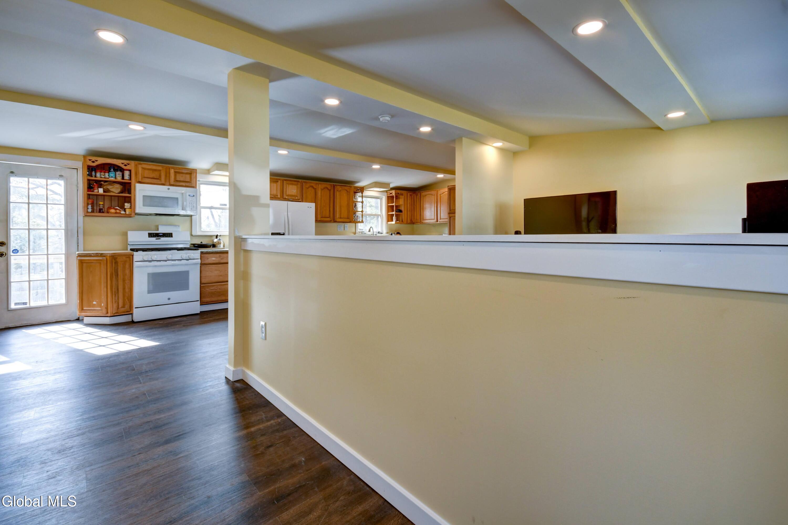 10 Brant Road Johnstown, NY 12095 - Photo 5 of 53 10 Brandt-33