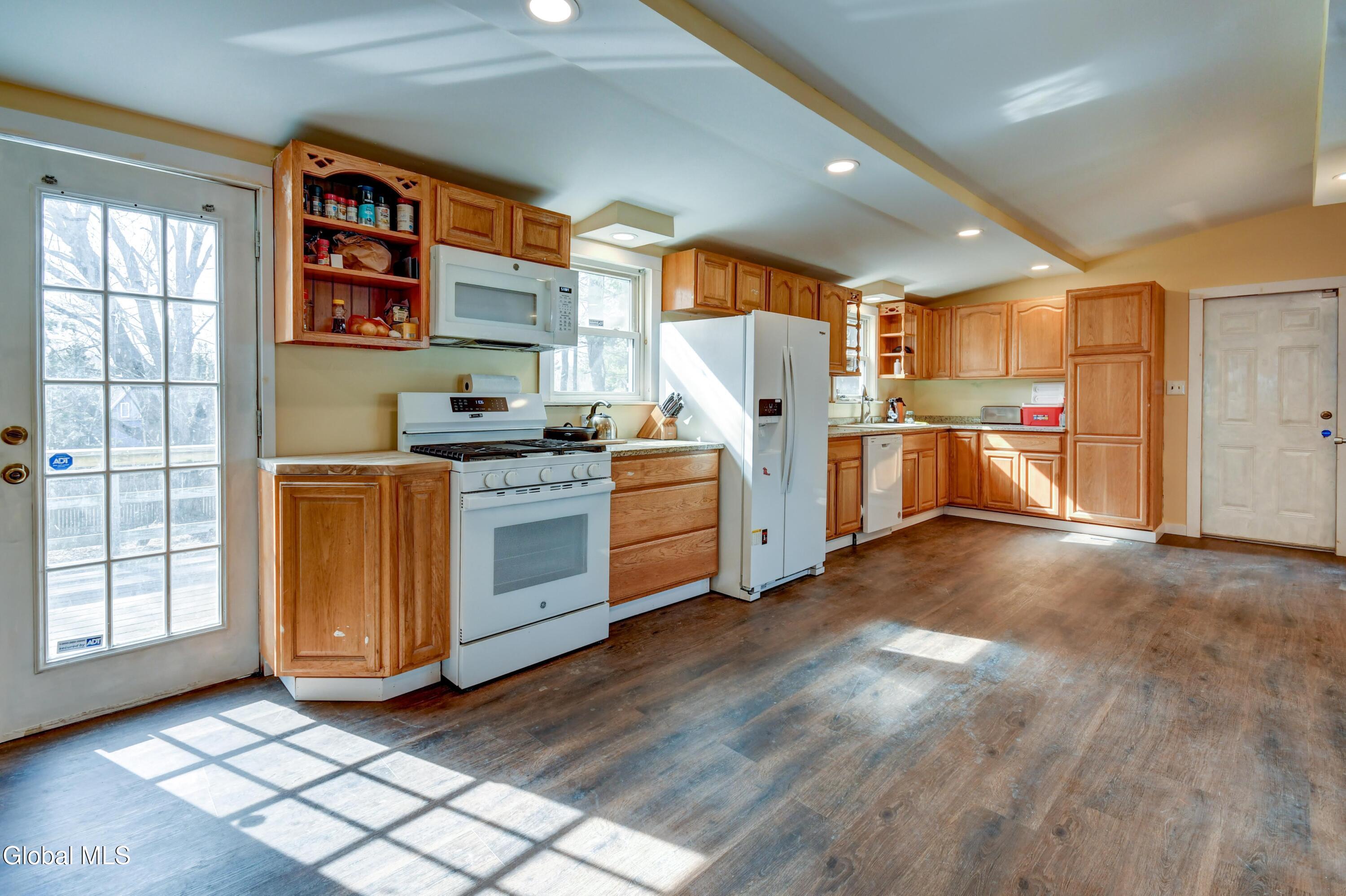 10 Brant Road Johnstown, NY 12095 - Photo 8 of 53 10 Brandt-38