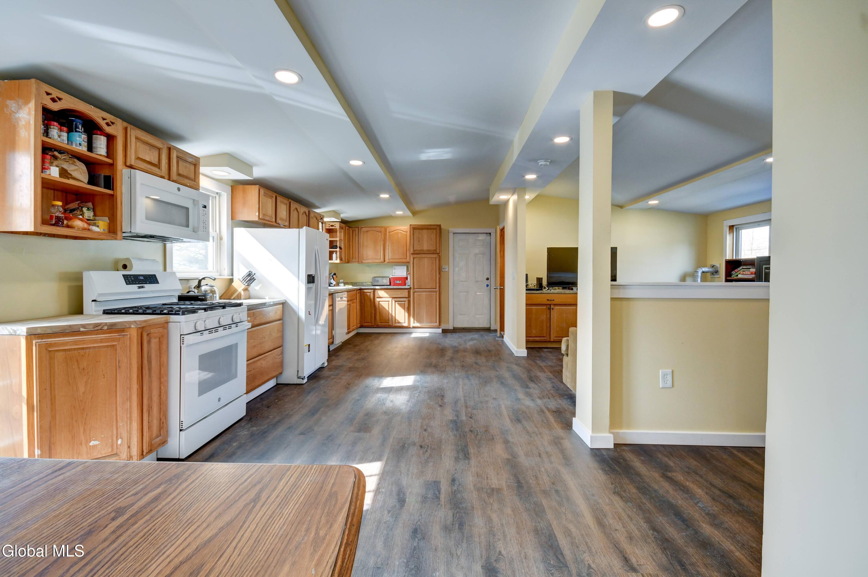 10 Brant Road Johnstown, NY 12095 - Photo 9 of 53 10 Brandt-39