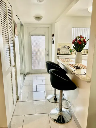 $124,999 | 9261 Sunrise Lakes Boulevard, Unit 304, Sunrise, FL 33322