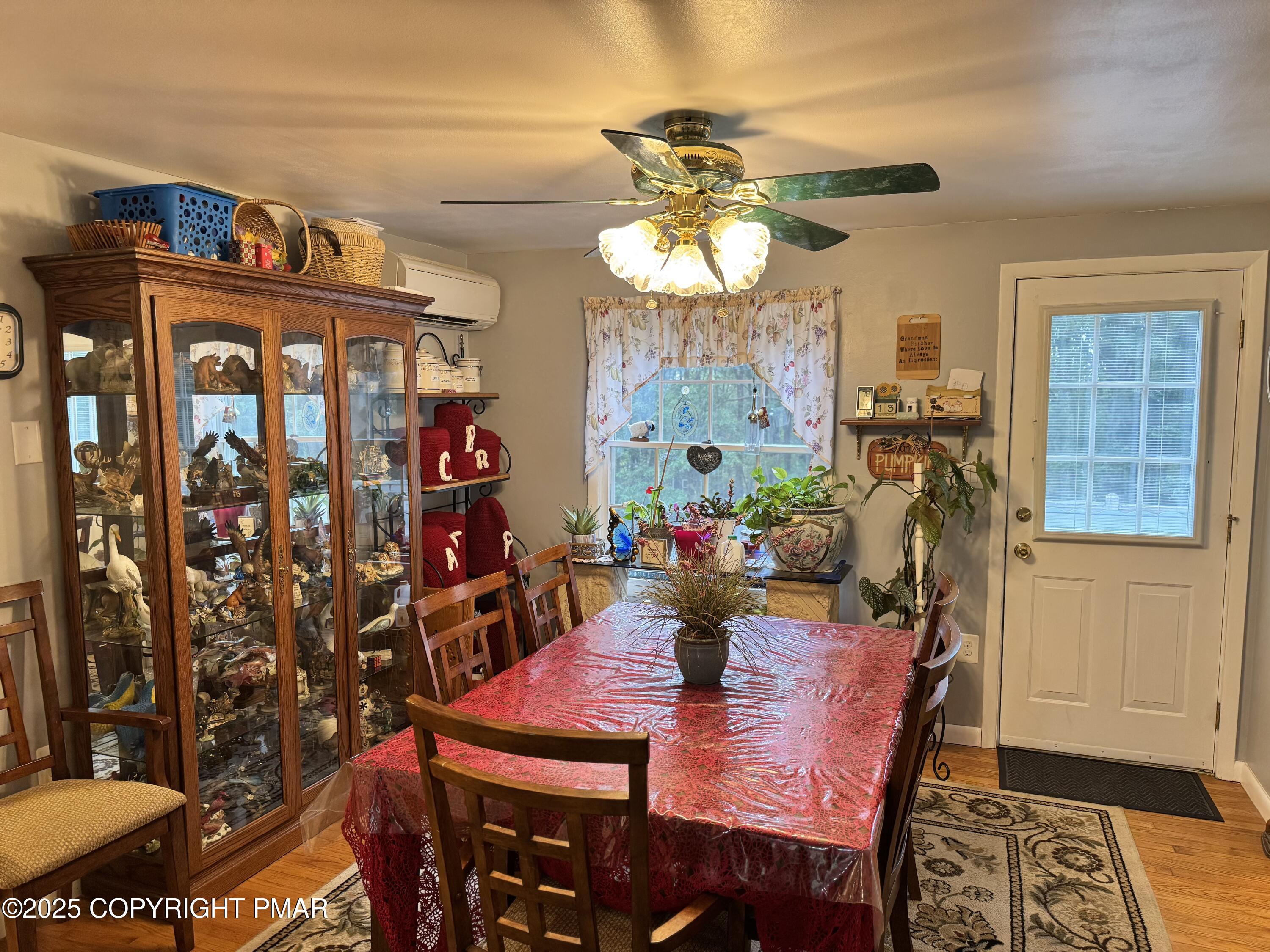 692 Watercrest Avenue Effort, PA 18330 - Photo 10 of 40 a view of a dining room with furniture