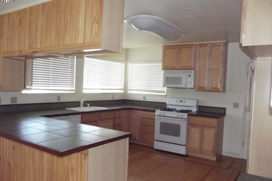 15710 Cloverdale Road Anderson, CA 96007 - Photo 4 of 12 kitchen