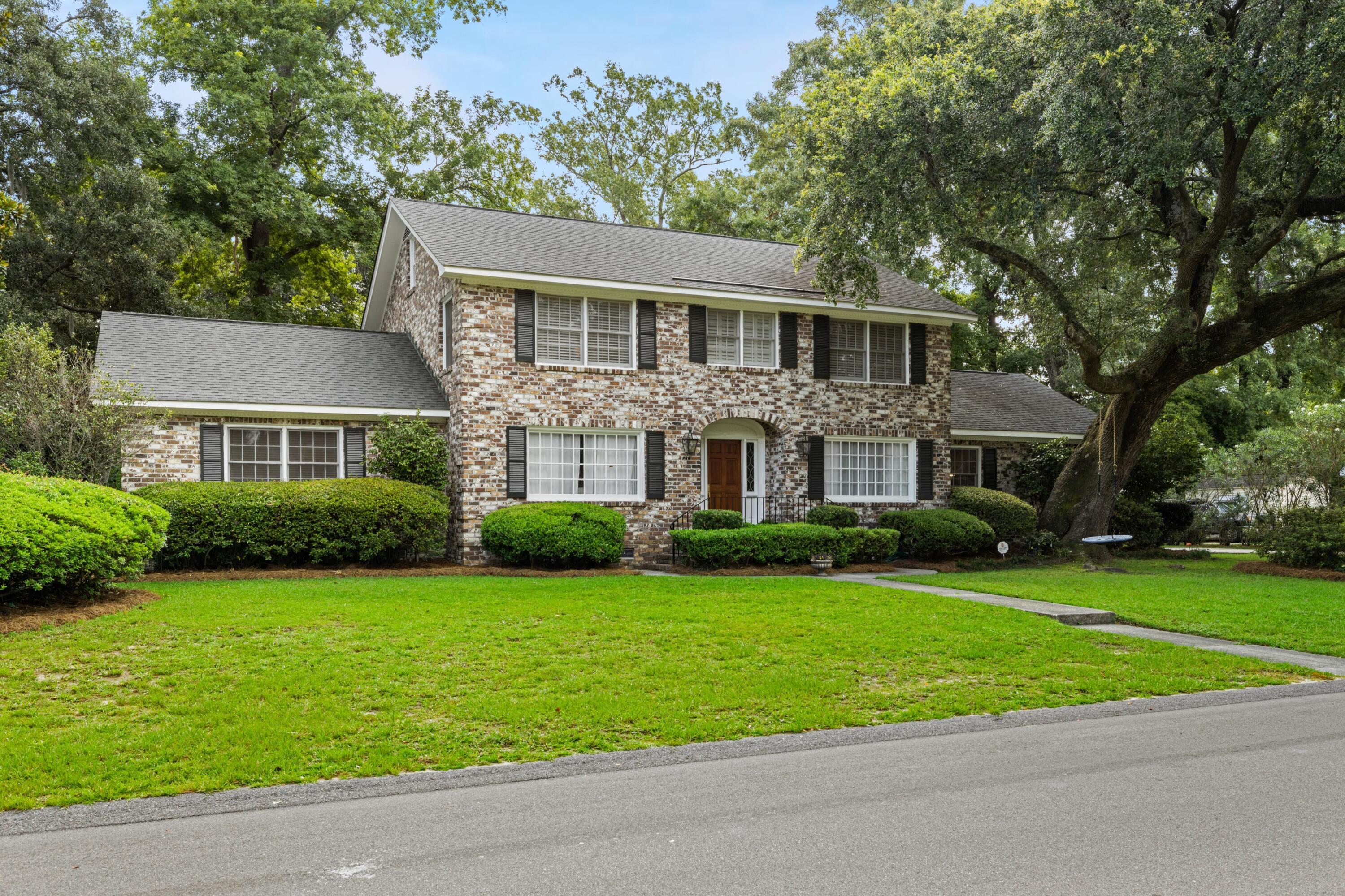 134 Manchester Road Charleston, SC 29407 - Photo 2 of 35 Front