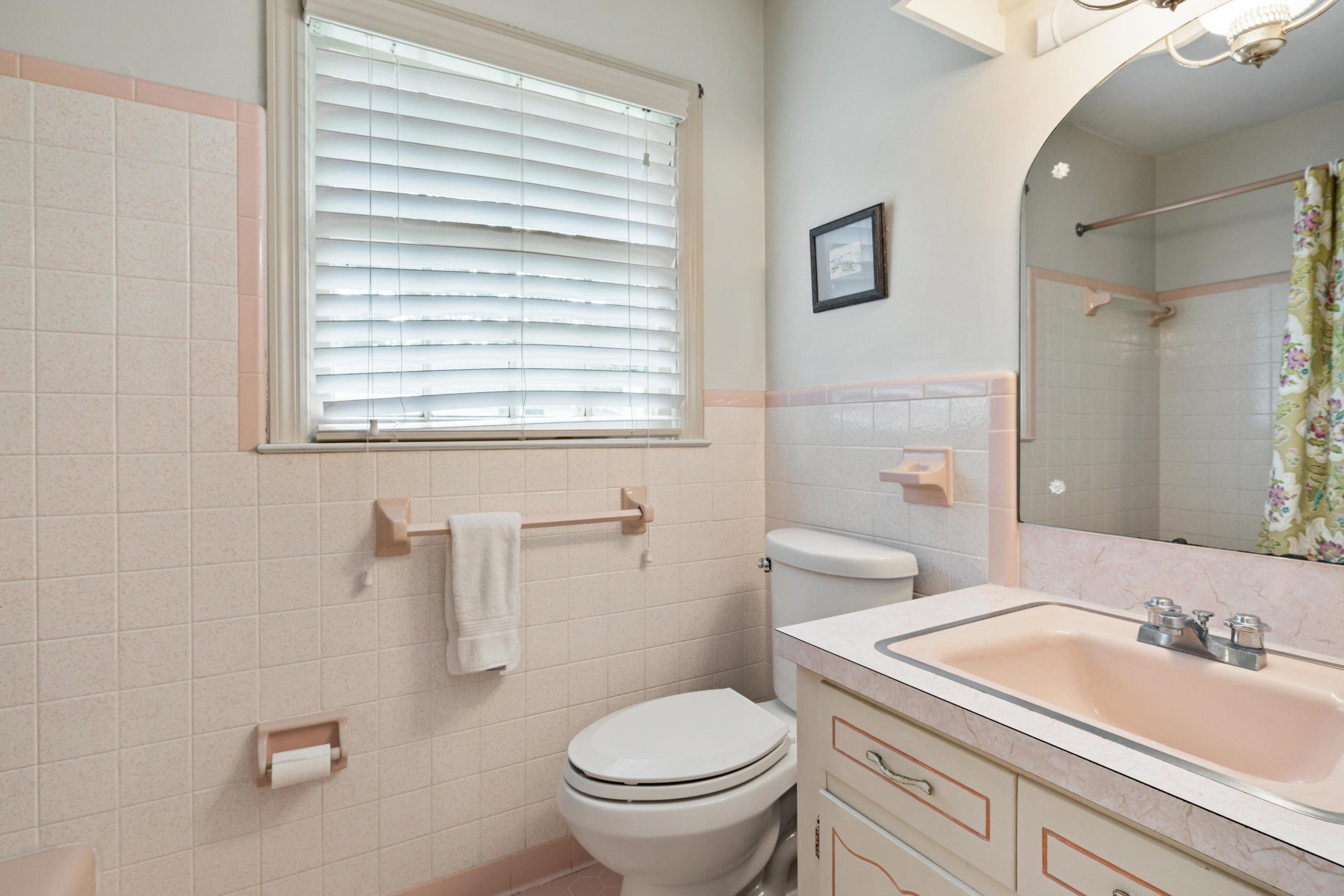 134 Manchester Road Charleston, SC 29407 - Photo 22 of 35 Hall Bath
