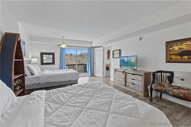 $400,000 | 216 Bent Shadow Lane, Osage Beach, MO 65065