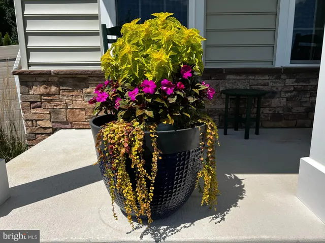 $950,000 | 95 Hempstead Drive, Newark, DE 19702