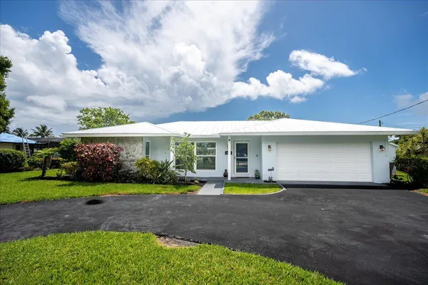 $4,500 | 2066 5th Court Southeast, Vero Beach, FL 32962