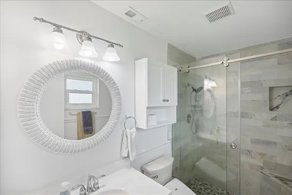 $4,500 | 2066 5th Court Southeast, Vero Beach, FL 32962