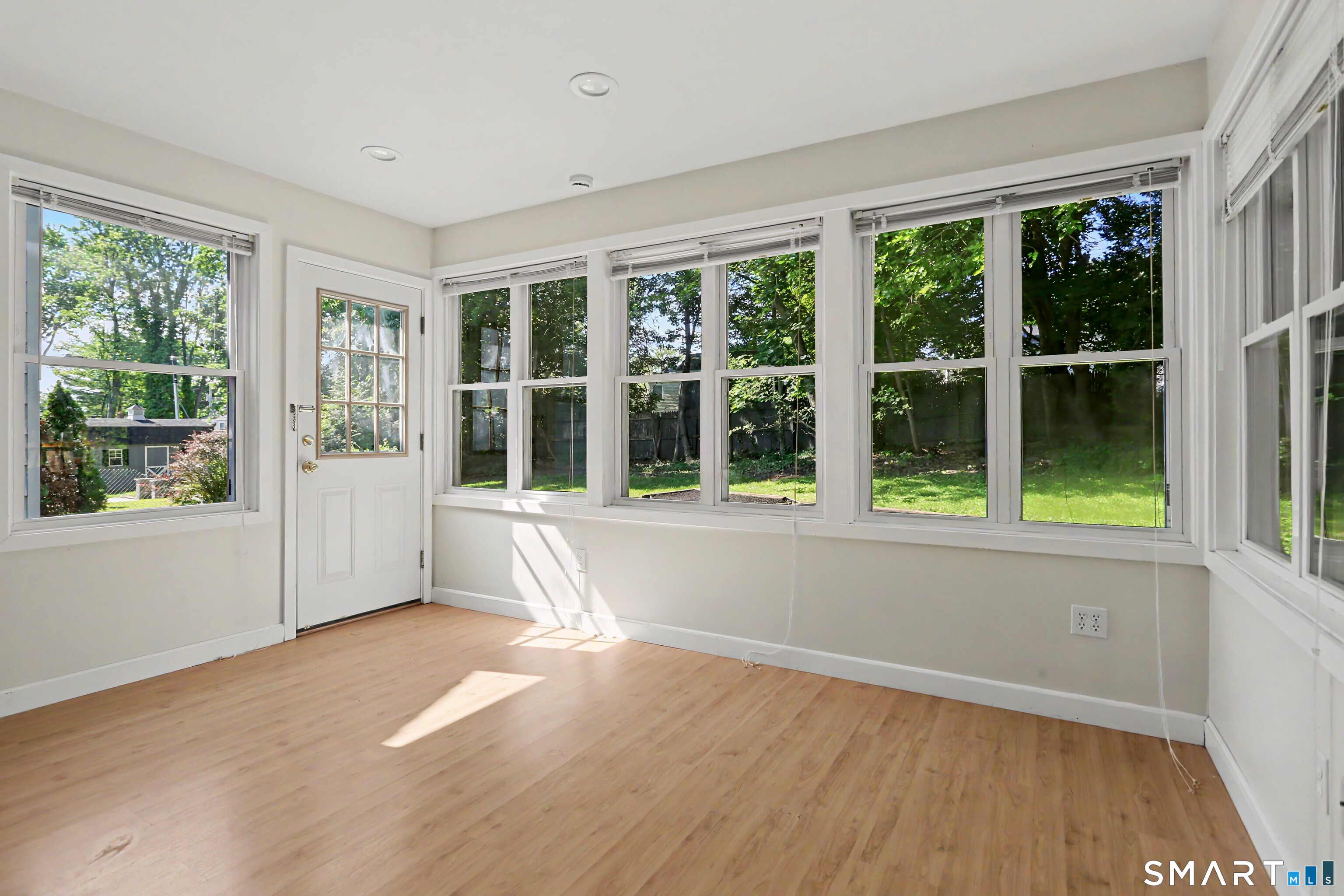 42 Carroll Road Hamden, CT 06517 - Photo 10 of 32