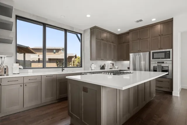 $4,000 | 19201 Crusoe Cove, Unit 20, Spicewood, TX 78669