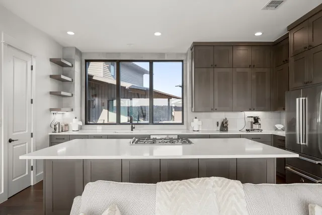 $4,000 | 19201 Crusoe Cove, Unit 20, Spicewood, TX 78669