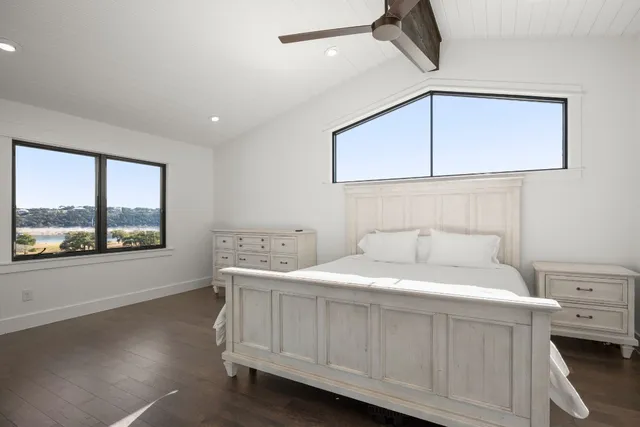 $4,000 | 19201 Crusoe Cove, Unit 20, Spicewood, TX 78669