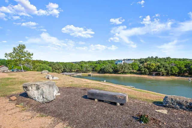 $4,000 | 19201 Crusoe Cove, Unit 20, Spicewood, TX 78669