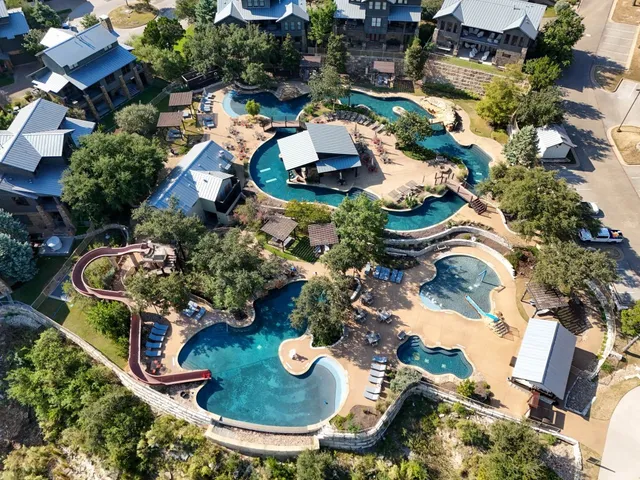 $4,000 | 19201 Crusoe Cove, Unit 20, Spicewood, TX 78669