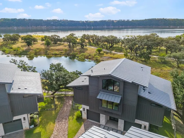 $4,000 | 19201 Crusoe Cove, Unit 20, Spicewood, TX 78669